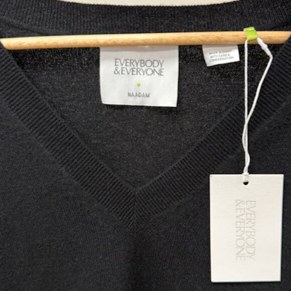 EVERYBODY & EVERYONE Cashmere/ Wool Blend V-Neck Sweater Size 10-12 Black - NWT - Picture 4 of 10